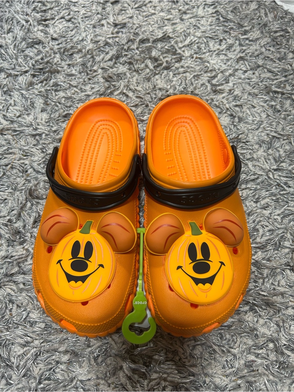 Disney Parks Halloween Crocs size M7/W9